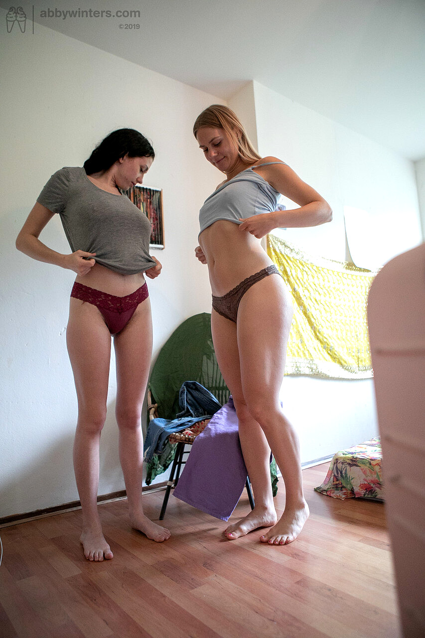 voyeurism teens undressing bras pantys blogs