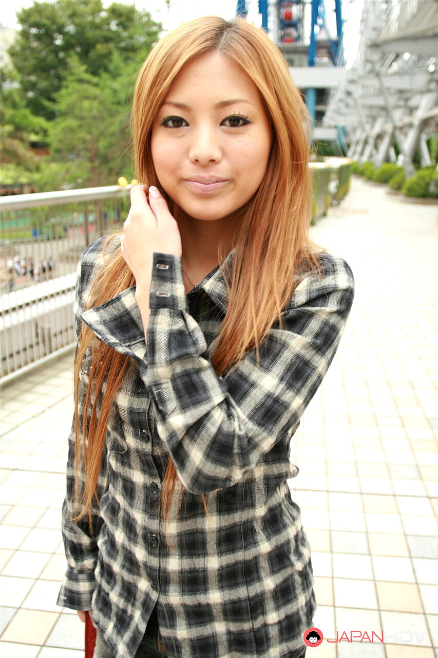 Beautiful Ai Mizushima really loves posing